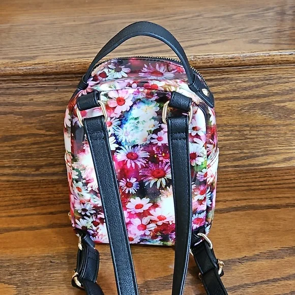 Betsey Johnson Dog and Daisies Backpack - Picture 4 of 10
